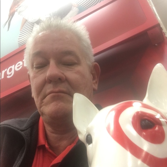 Meet your Posher, I am Joey a Clothing Enthusiast. - Picture 4 of 8